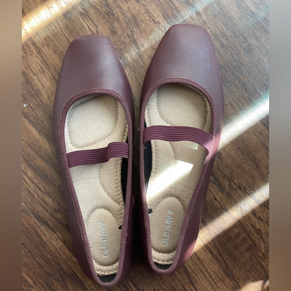 Old navy Women's Burgundy Ballet Flats